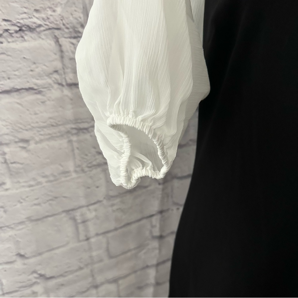 TOMMY HILFIGER
​Ruffle Mini A Line Dress - Picture 7 of 10